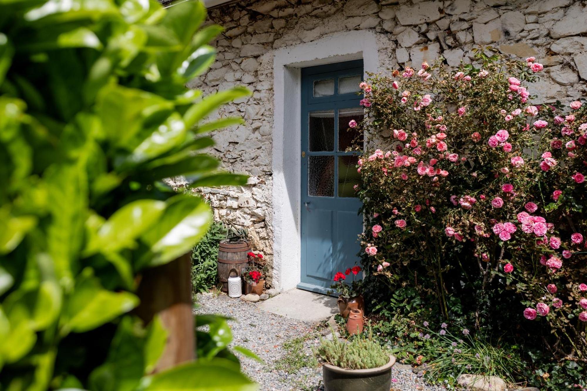 Gites Libellule At Auberge De L'Arac, Bar, Restaurant Aleu Exteriér fotografie